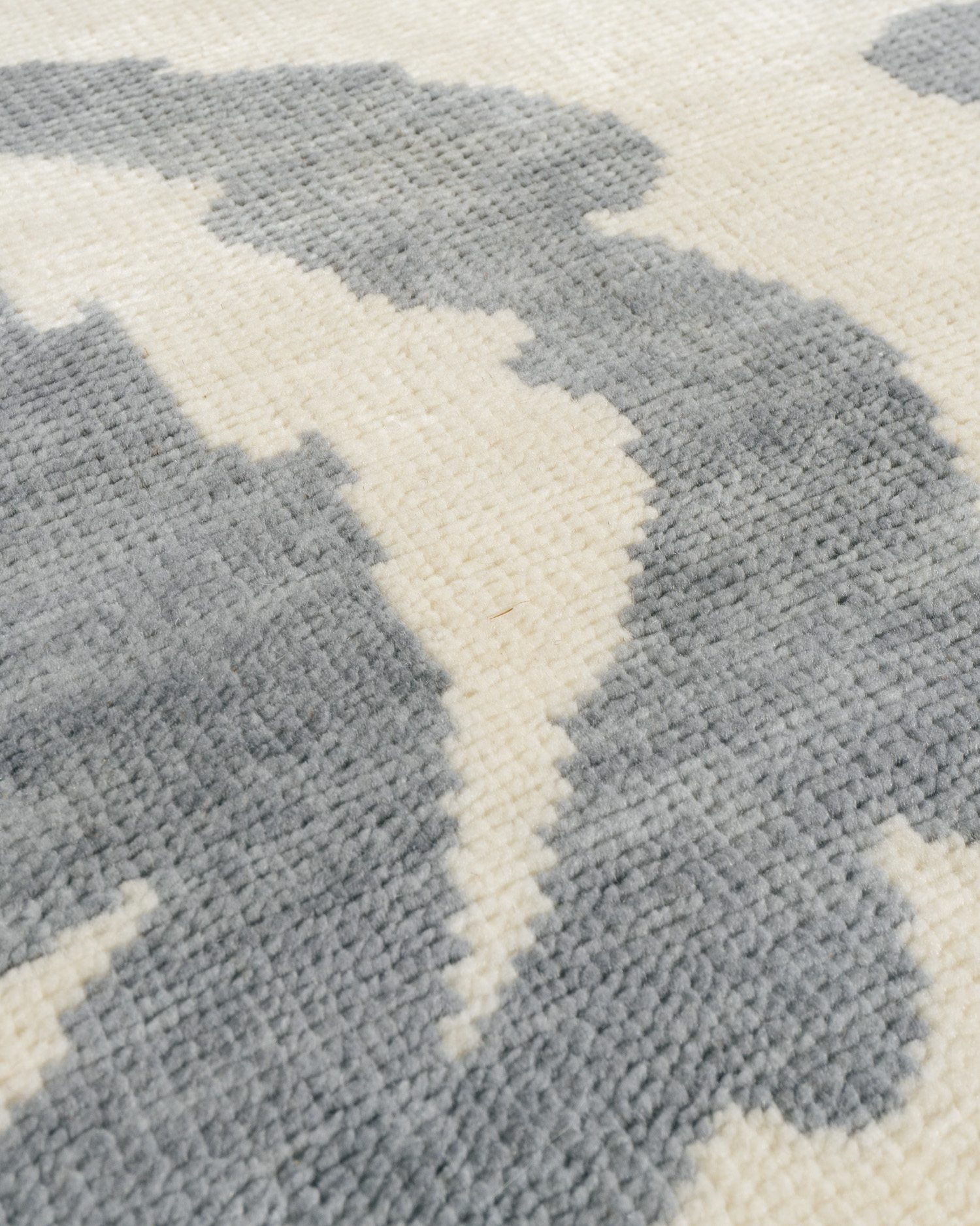 Leaf Design IvorySteel Blue Rug N7149 Lavender Oriental Carpets